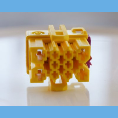 Yellow interface connector